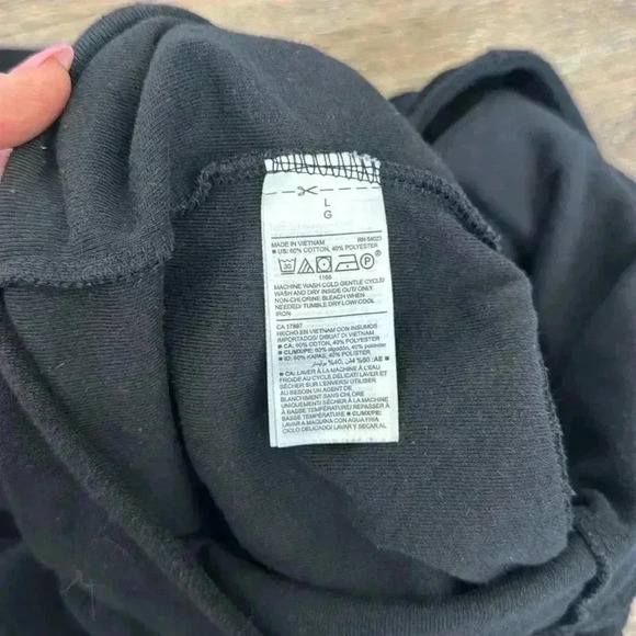 Old Navy Romper and shorts.  Women’s size large.  Both are black. - Picture 5 of 10